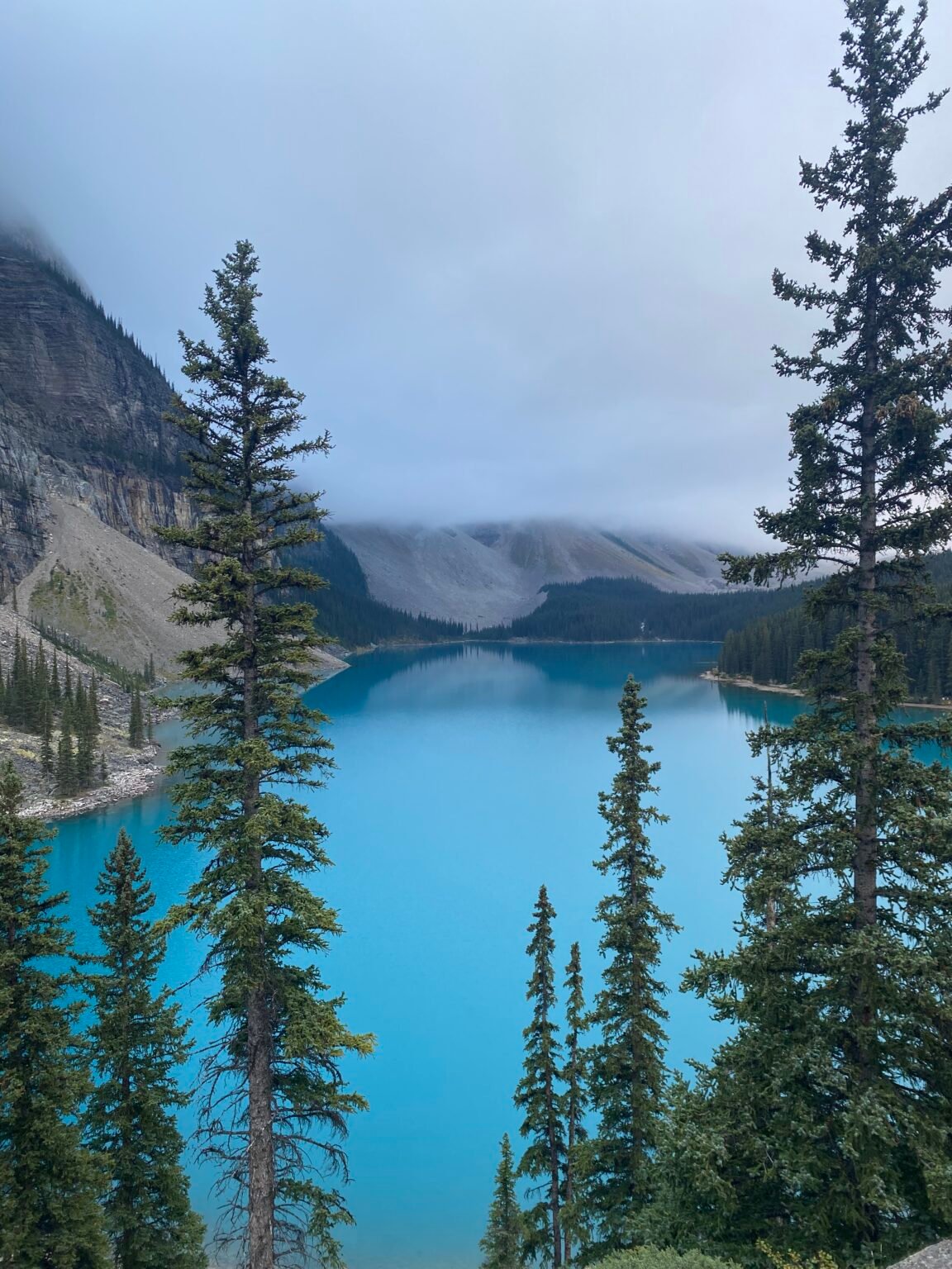 vista hacia el lago moraine